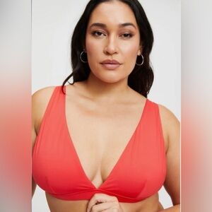 *300.  Good American Sexy Boost Bikini Top